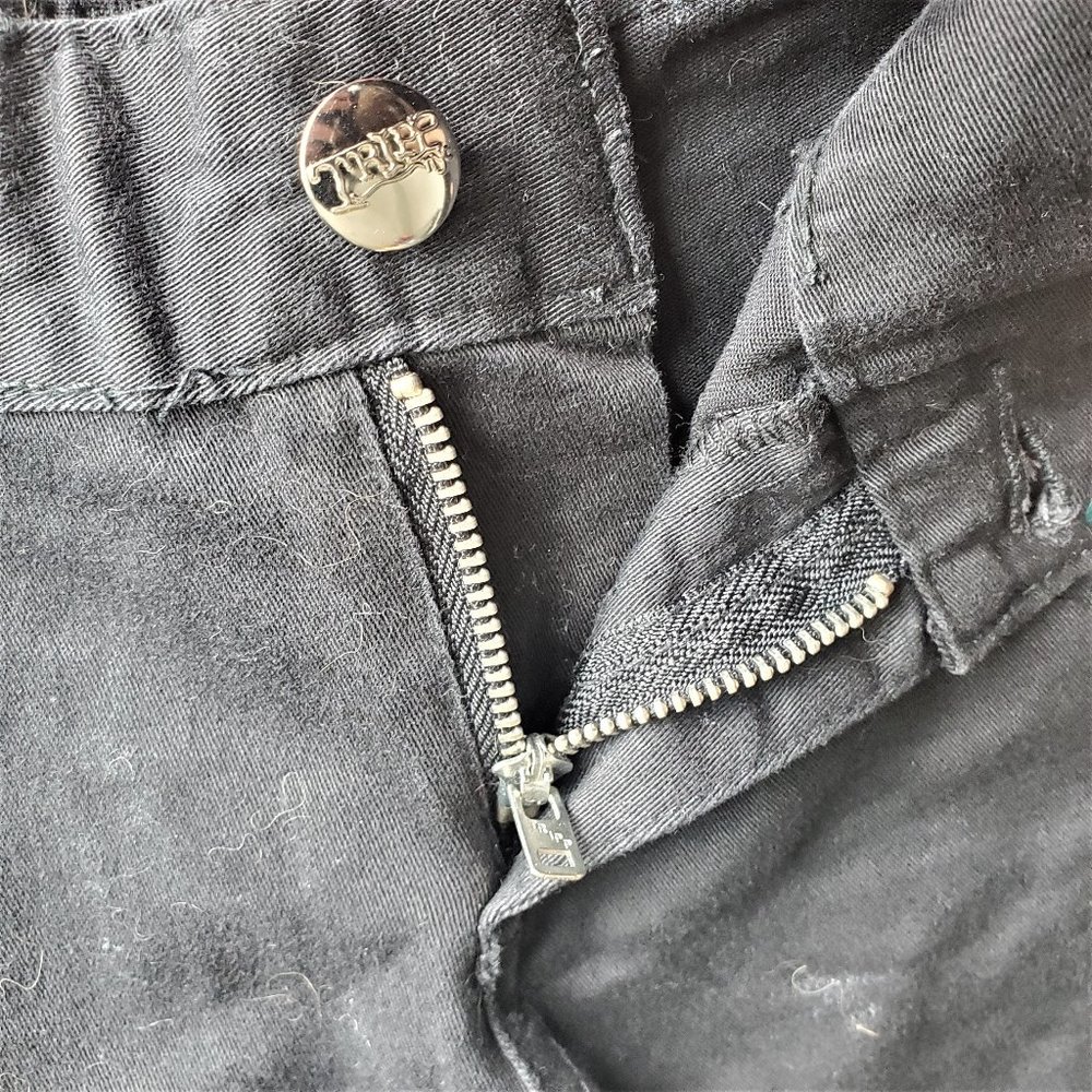 Tripp NYC black skinny jeans with silver rivets safety pins, Size 7 - Picture 6 of 13